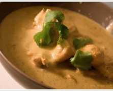 Poulet au curry vert et lait de coco